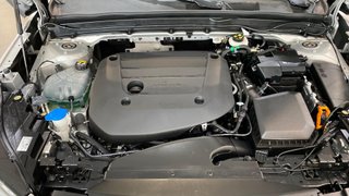 VOLVO XC40 2.0 B3 PLUS DARK AUTO 5P