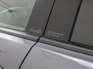 AUDI Q5 SPORTBACK 2.0 40 TDI S TRONIC QUATTRO BLACK LINE 204 5P