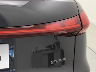 AUDI Q5 SPORTBACK 2.0 40 TDI S TRONIC QUATTRO BLACK LINE 204 5P