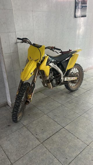 Suzuki RM-Z 250 Motocross