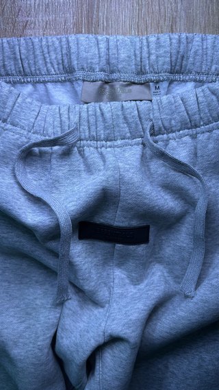 Pantalones grises Essentials