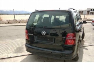 VOLKSWAGEN TOURAN (1T2)