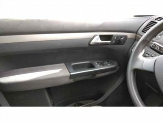 VOLKSWAGEN TOURAN (1T2)