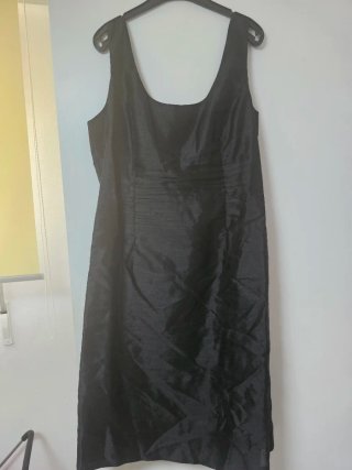 Vestido de fiesta negro con encaje
