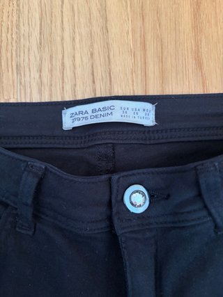 Pantalón pitillo negro