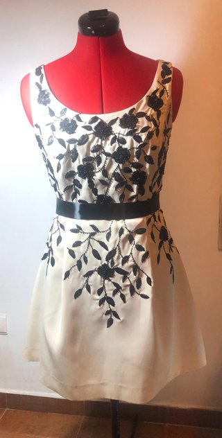 Vestido Corte Inglés Beige y Negro