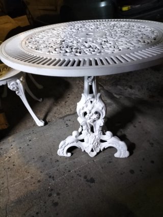 Mesa y 2 sillas jardín metal blanco
