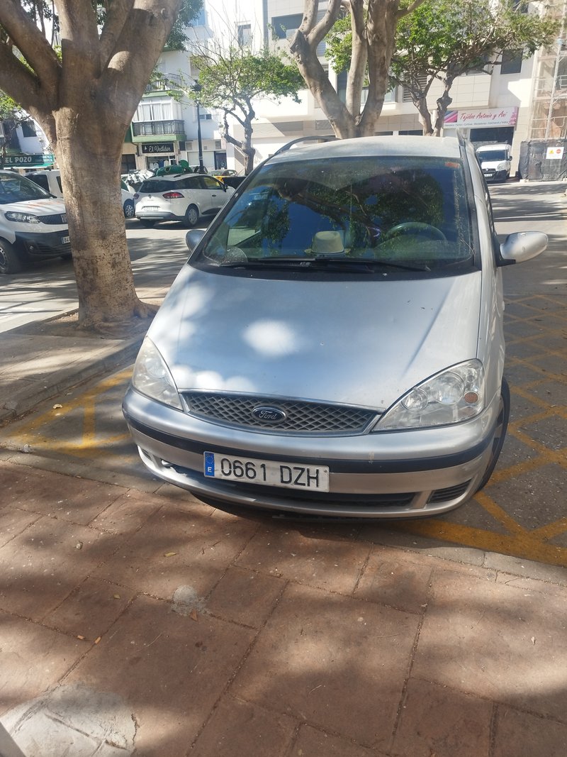 Ford Galaxy 2006 - foto 1