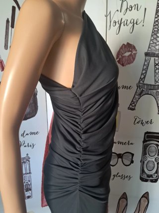 Vestido fiesta elegante gris plomo .