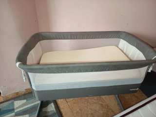 Cuna de bebé colecho gris