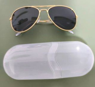 Gafas de sol aviador doradas