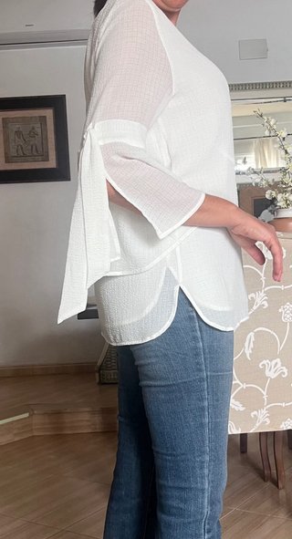 Blusa Calvin Klein blanca manga acampanada