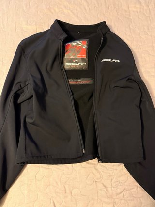 Chaqueta y pantalón de moto Segura racing.