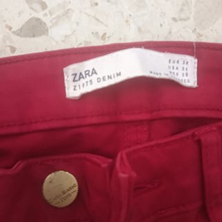 Pantalón Zara elástico rojo
