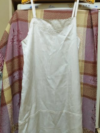 Camisón antiguo seda años 40