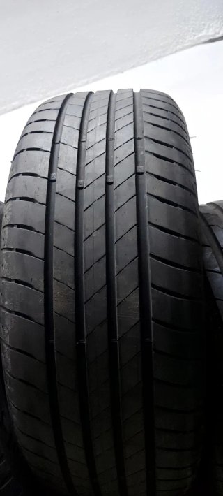 235/55 R18 100V