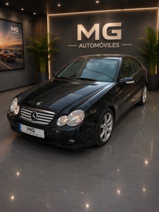 Mercedes-Benz Clase C 2005