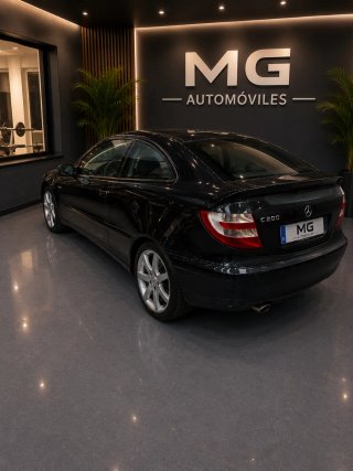 Mercedes-Benz Clase C 2005