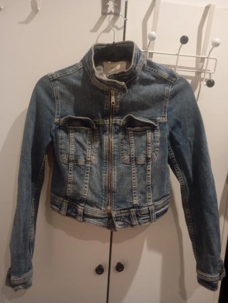 Chaqueta vaquera corta