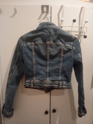 Chaqueta vaquera corta