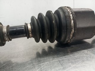 TRANSMISION DELANTERA DERECHA NISSAN PRIMERA BERL