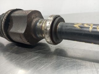 TRANSMISION DELANTERA DERECHA NISSAN PRIMERA BERL