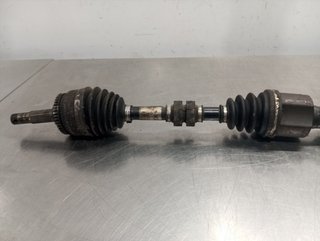 TRANSMISION DELANTERA DERECHA NISSAN PRIMERA BERL