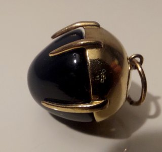 Colgante b. oro 18K con Zafiro natural y contraste