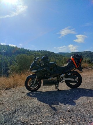 Suzuki GSX 750 F  A2