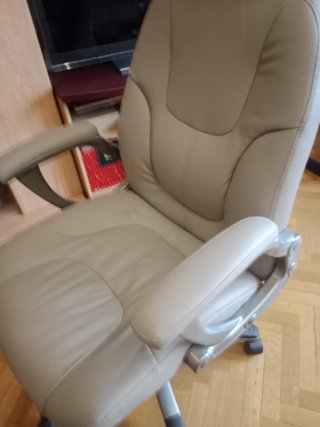 Silla giratoria ergonómica para escritorio