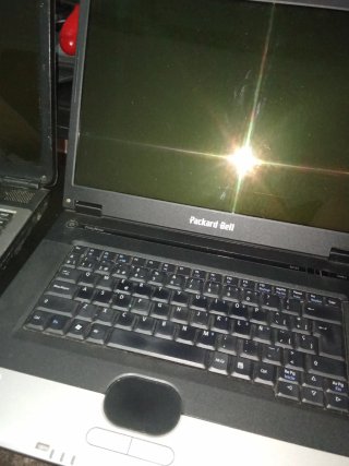 Ordenadores el thosiba y packard bell.