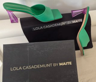Lola Casademunt Zapatos Verdes Tacón Morado