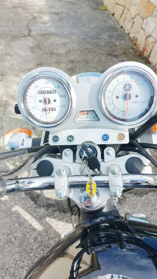 Yamaha YBR 125 Custom Negra