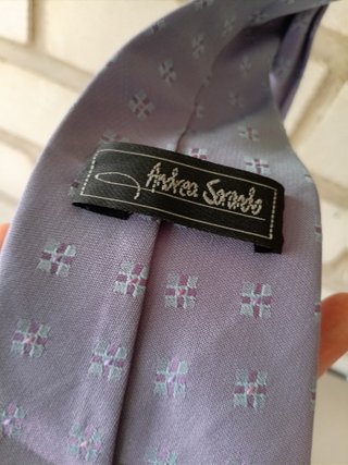 Corbata de hombre morada