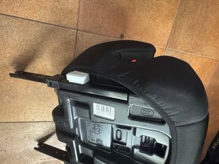 Alzador coche con Isofix como nuevo