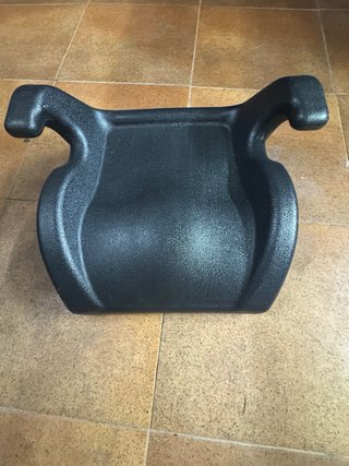 Alzador coche con Isofix como nuevo