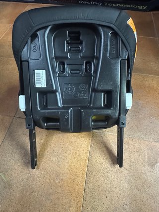 Alzador coche con Isofix como nuevo