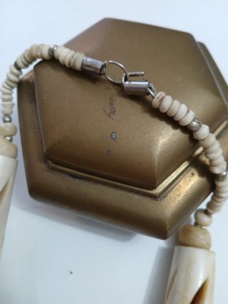 Collana vintage osso intagliato
