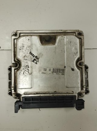 Centralita peugeot 200 0281010767 206 2.0 hdi mt
