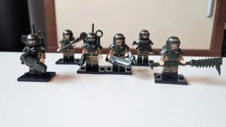6 Figure Warhammer 40K compatibili con LEGO