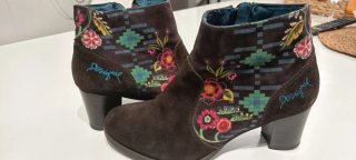 Botines Desigual Marrones Bordados