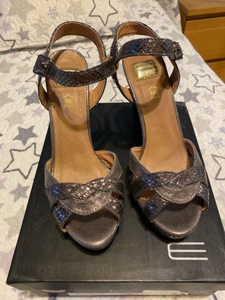 Zapatos y bolso fiesta E.ferri oro/plata