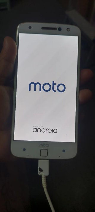 2 Teléfonos Huawei y Motorola Negros 60 por los 2