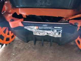 Robot Worx WG790E da sistemare