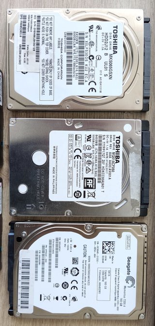 8x Discos Duros SATA 2.5 y 3.5 DEFECTUOSOS
