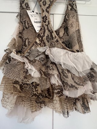 Top Zara volantes estampado serpiente Talla S