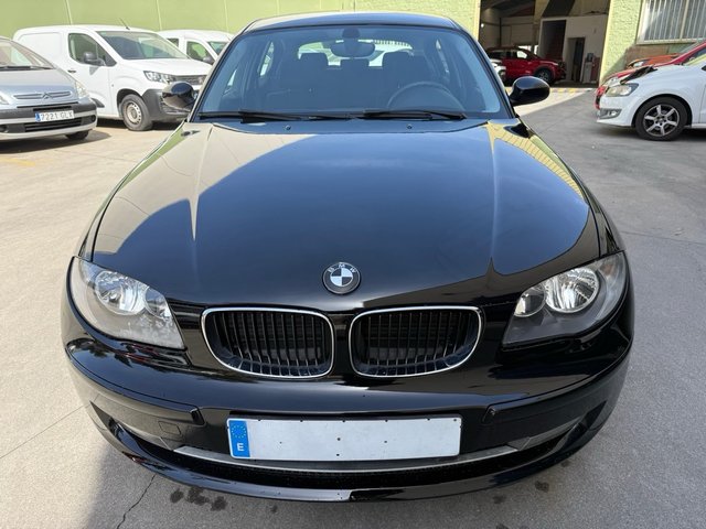 BMW 116i 122cv ETIQUETA C LIBRO GARANTIA