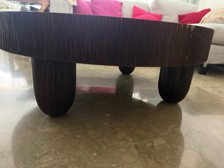 Mesa redonda madera