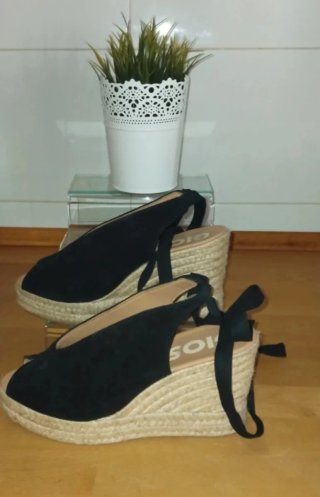 Sandalias cuña Giossepo negras