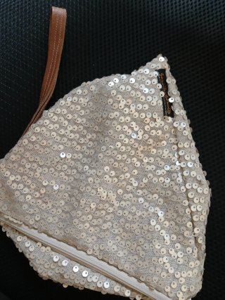 Borsa triangolare paillettes beige/argento